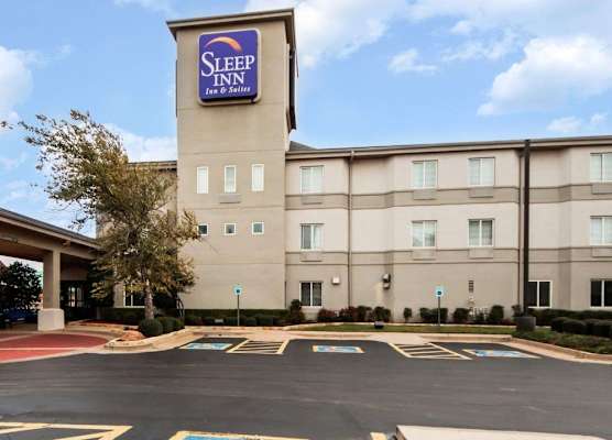 Sleep Inn & Suites Edmond near University 1