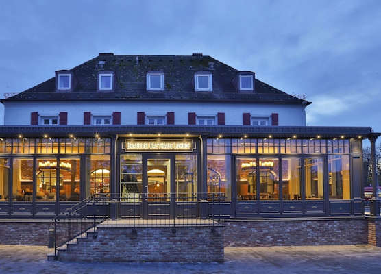Brauerei Gasthaus Lohhof im Münchner Norden, direkt an der S1, nähe vom Flughafen, Zentrum, A92, Allianz Arena, Ruderregatta und Schießanlage G- Hochbrück entfernt, Internationale Küche 1