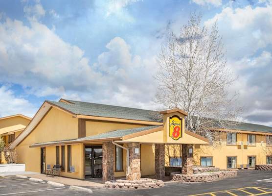 Super 8 by Wyndham Craig 1