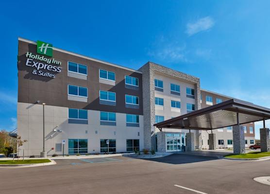 Holiday Inn Express & Suites CEDAR SPRINGS - GRAND RAPIDS N by IHG 1