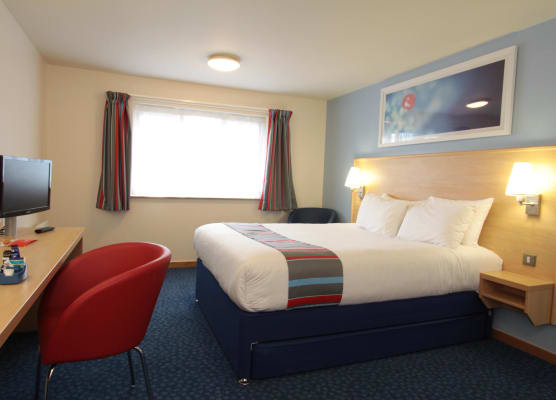 Travelodge Stonehouse 1