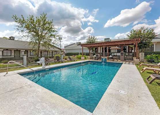 Best Western Post Oak Inn 1