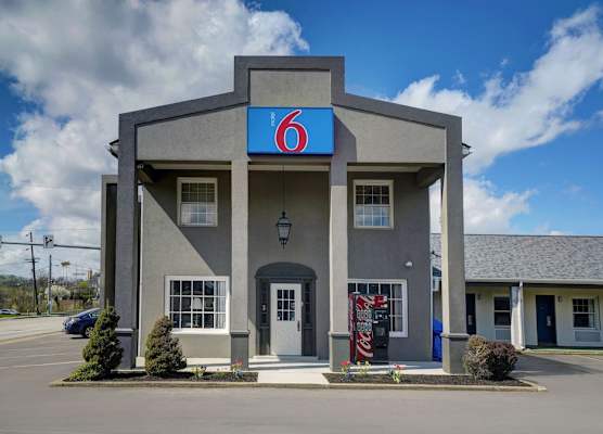 Motel 6 Washington, PA 1