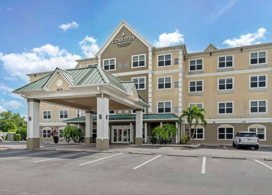 Country Inn & Suites by Radisson, Tampa Airport North, FL 1