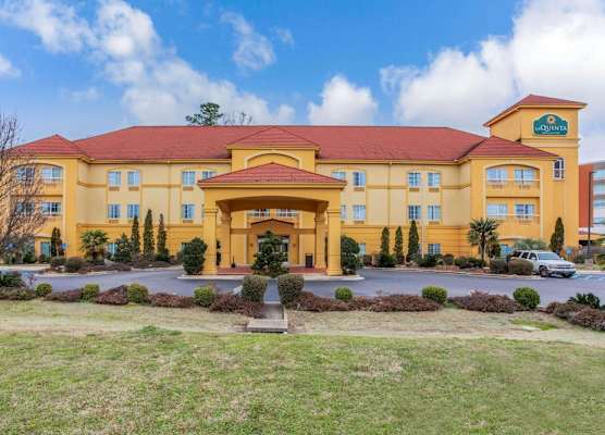 La Quinta Inn & Suites by Wyndham Fultondale Birmingham N 1