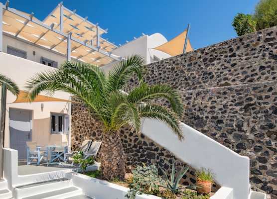 Akrotiri Hotel 1
