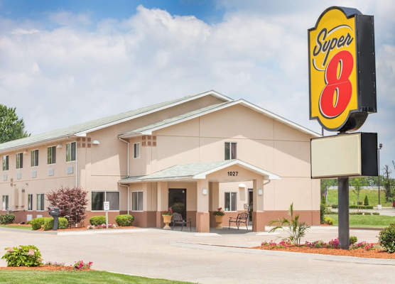 Super 8 by Wyndham Owensboro 1