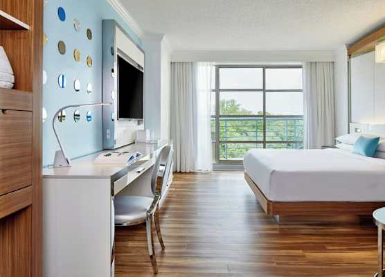 Renaissance Charlotte SouthPark Hotel 1
