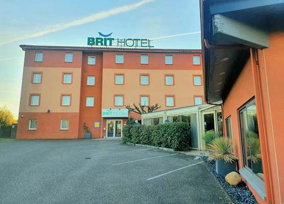 Brit Hotel Confort Montauban 1