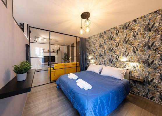 Urban Chic Luxury Suite Apartments 1