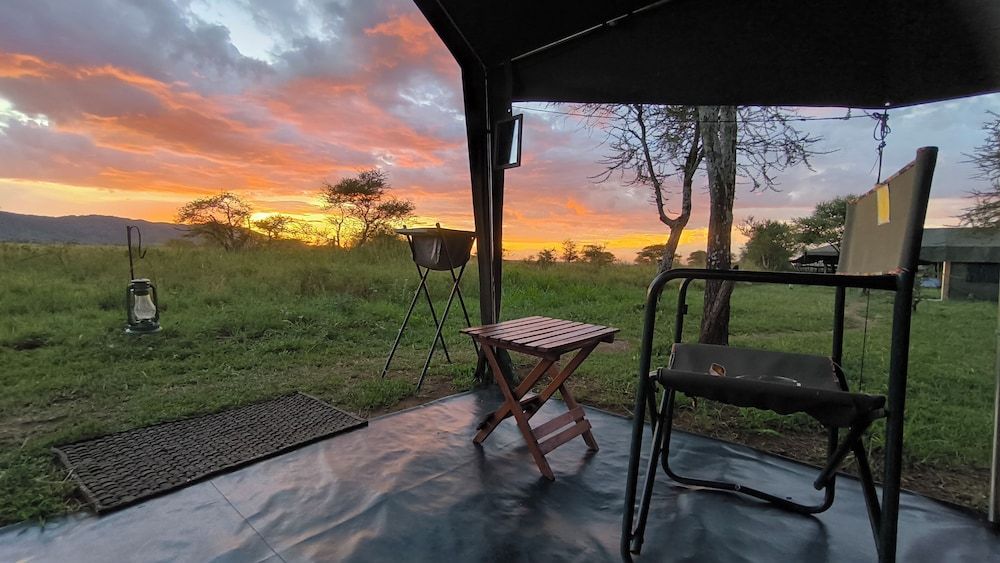 Lyon - Serengeti National Park - Kananga Special Tented Camp - Serengeti National Park