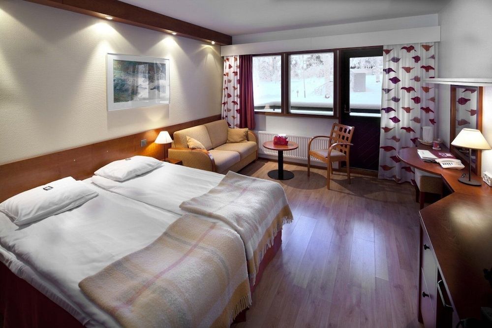 Paris - Saariselka - Lapland Hotels Riekonlinna - Saariselka
