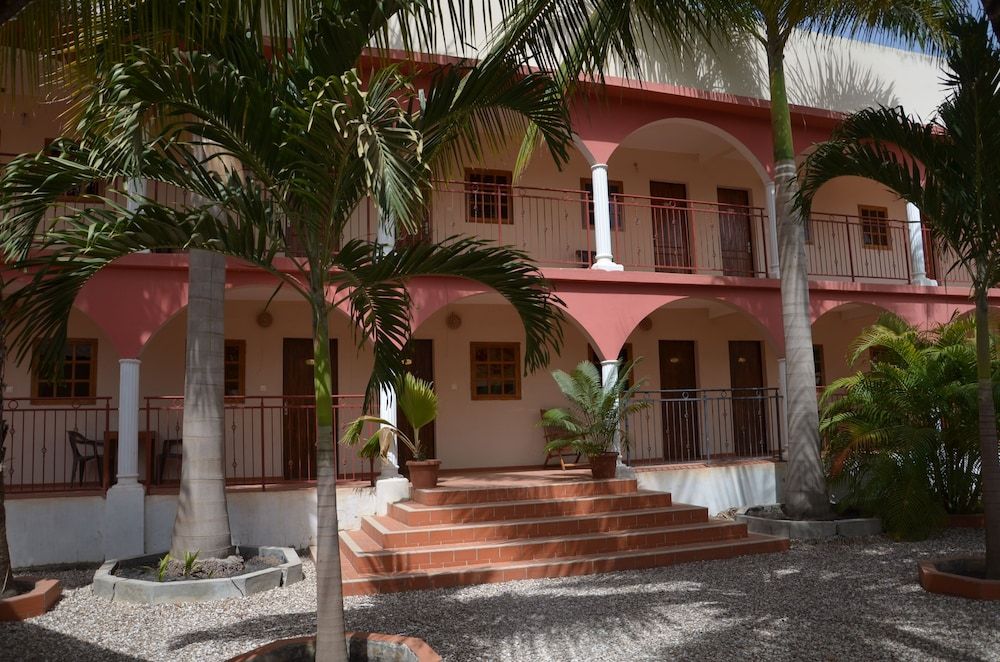 Paris - Ziguinchor - Hotel Le Flamboyant - Ziguinchor
