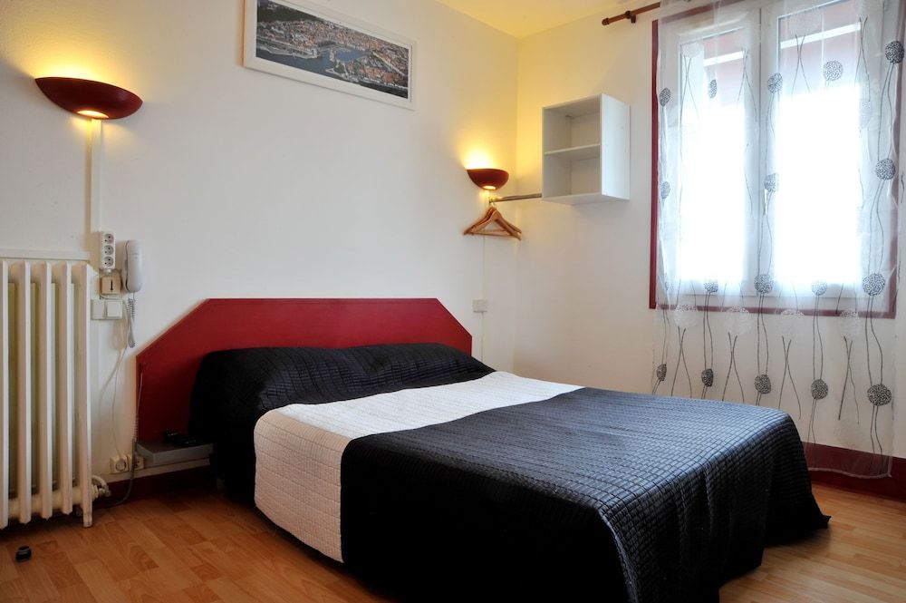 Paris - Poitou-Charentes - Hotel Les Rosiers - Poitou-Charentes