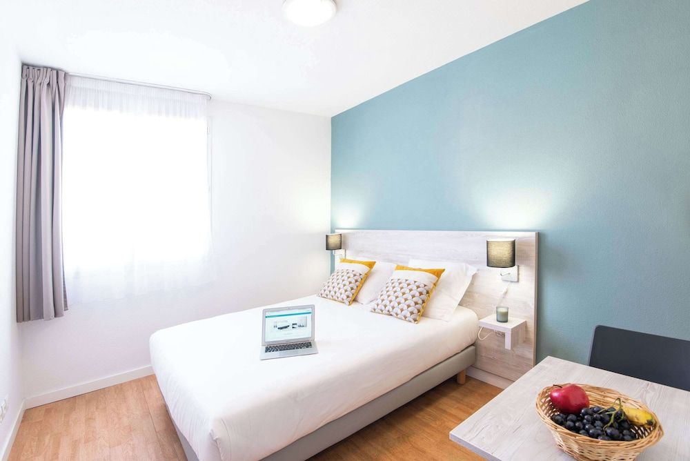 Nantes - Aix-en-Provence - Comfort Aparthotel Aix Le Tholonet - Aix-en-Provence