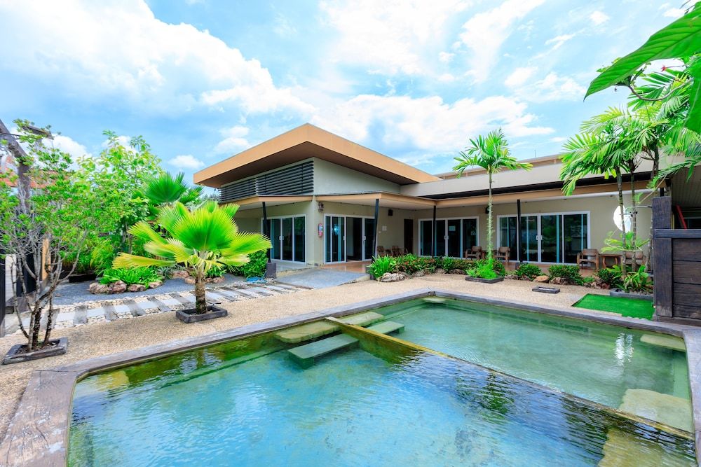 Paris - Khlong Thom - Saline Hot Spring Resort นํา้พุร้อนเค็ม รีสอร์ท - Khlong Thom