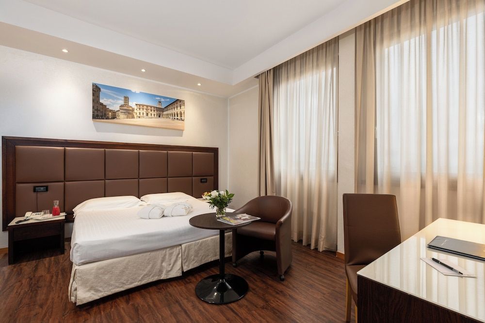 Paris - Arezzo - Hotel Minerva - Arezzo