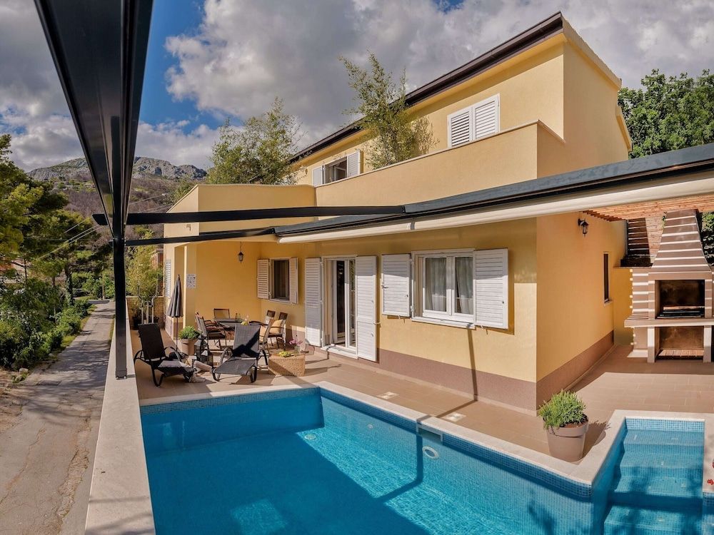 Paris - Podstrana - Luxury Villa LeLu with heated saltwater pool, parking, high speed Internet, BBQ, - Podstrana