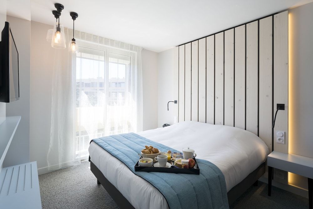 Bâle Mulhouse - Sète - Logis Hôtel Les Pins - Opéralia - Sète