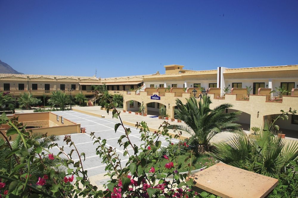 Paris - Cefalù - Dolcestate Hotel -Club - Cefalù