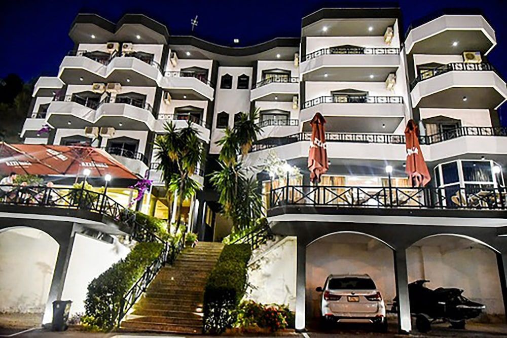 Bâle Mulhouse - Sarandë - Privé City Hotel - Sarandë