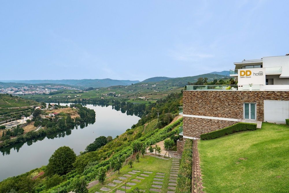 Nantes - Lamego - Delfim Douro Hotel - Lamego