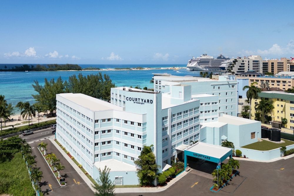 Lyon - Nassau - Courtyard by Marriott Nassau Downtown/Junkanoo Beach - Nassau