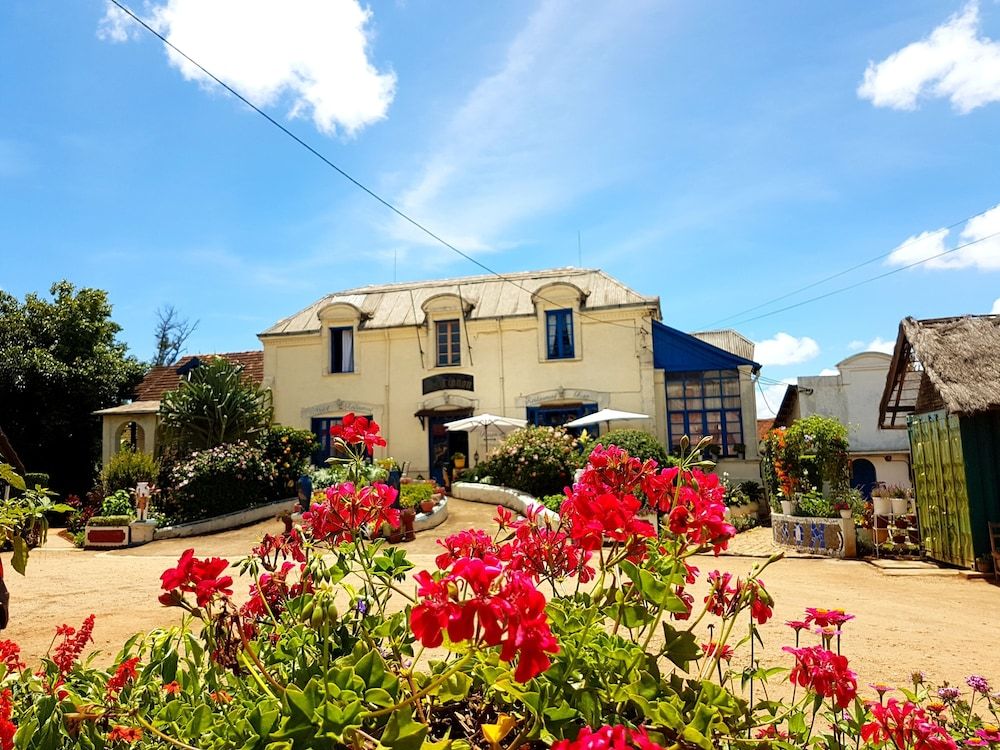 Paris - Antsirabe - Hotel le Trianon - Antsirabe