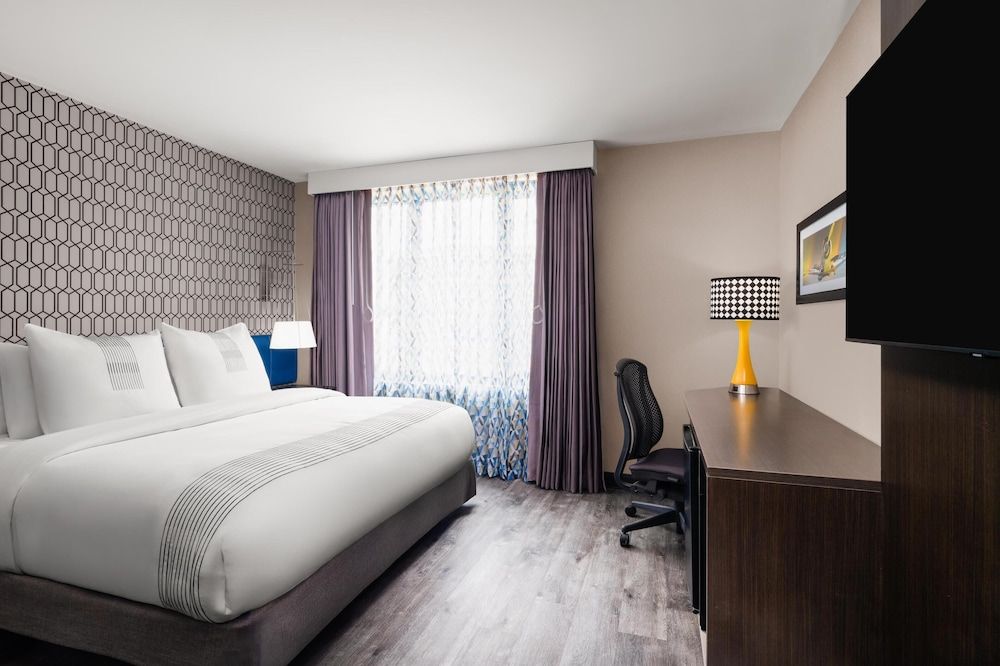 Lyon - New York-La Guardia - GLō Best Western Bronx NYC - New York-La Guardia