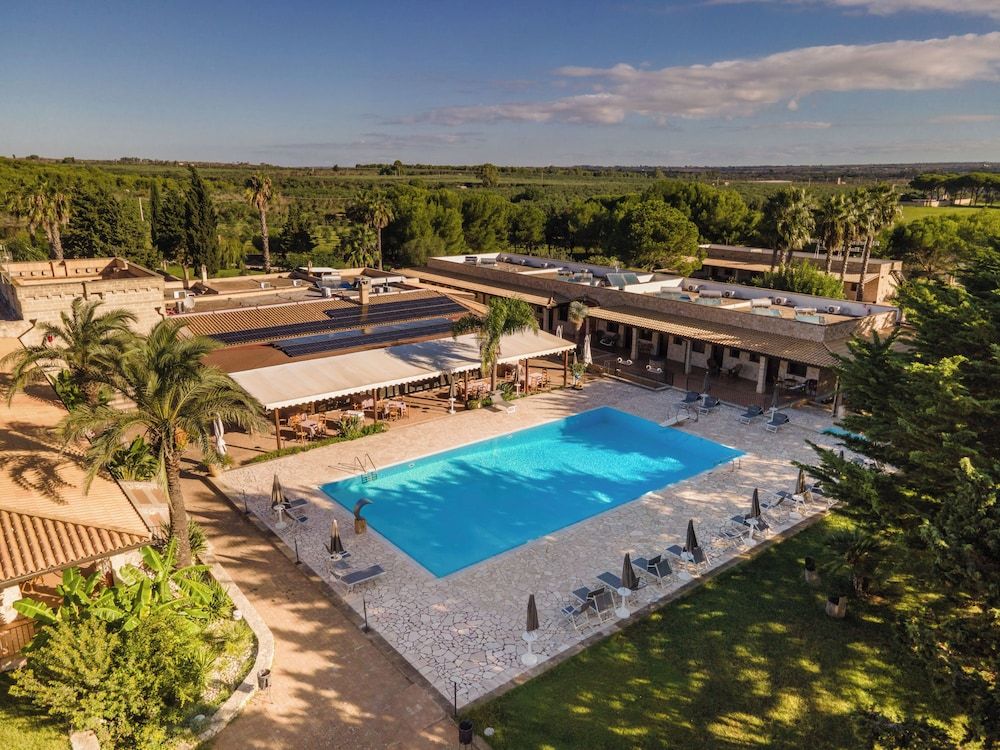 Bâle Mulhouse - Ugento - Hotel Masseria Le Pajare - Ugento