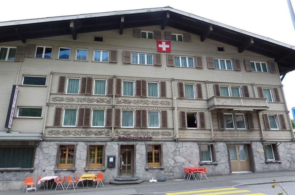 Paris - Interlaken - Boutique Hotel & Restaurant Bären Ringgenberg - Interlaken
