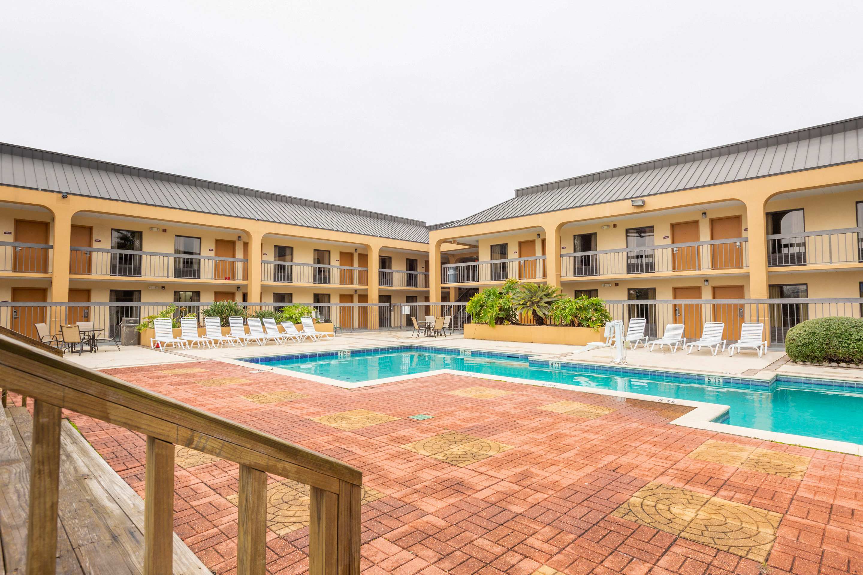 Hotel Baton Rouge Mid City 1