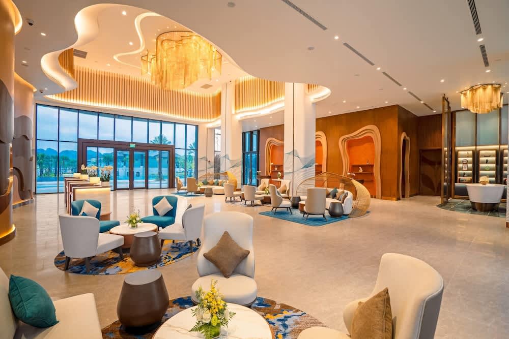 Wyndham Garden Sonasea Van Don 2