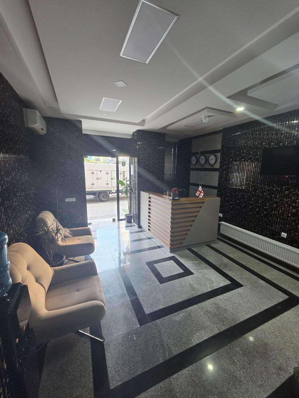 Hotel Corner 2
