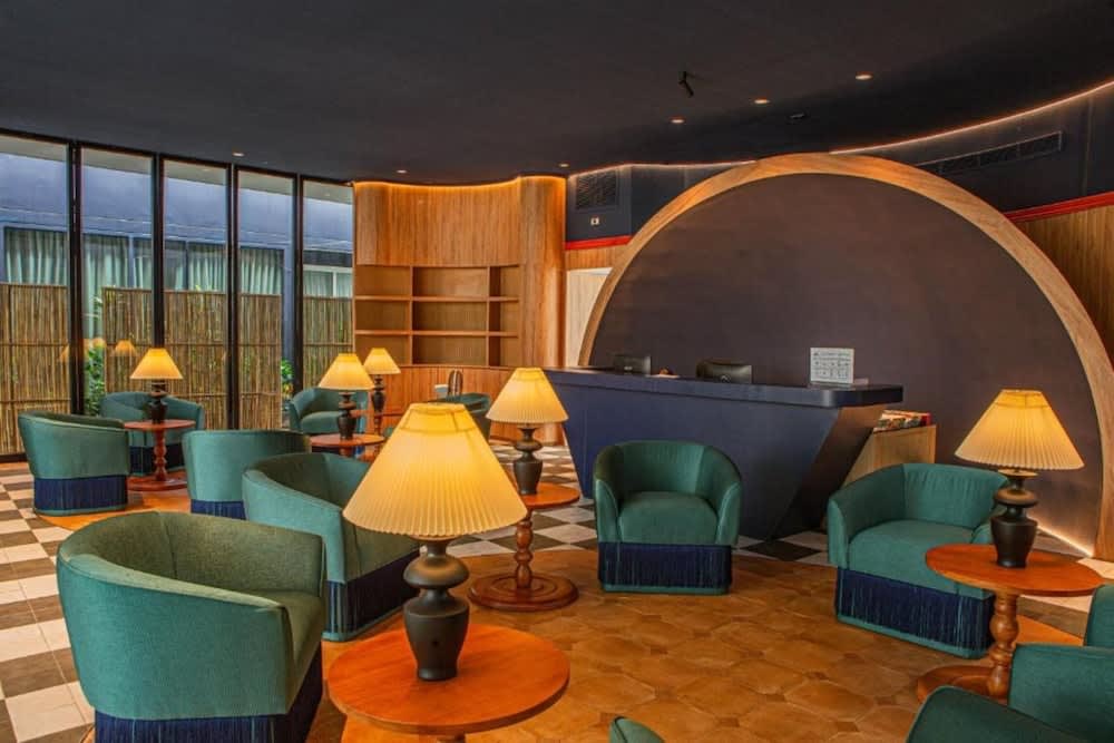 The Lantern Resorts Patong 1