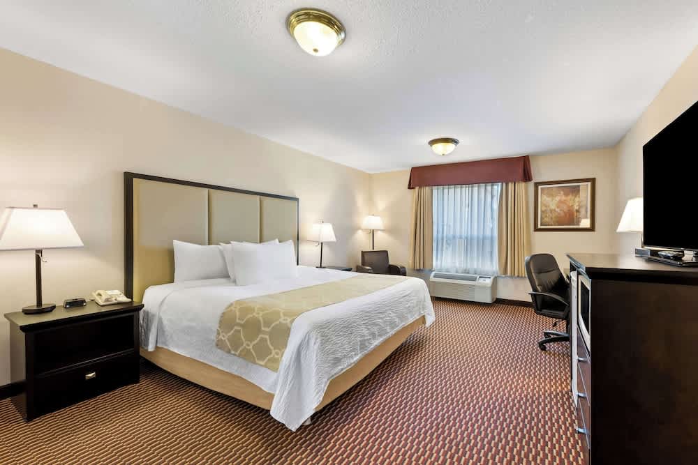 Best Western Of Olds 1