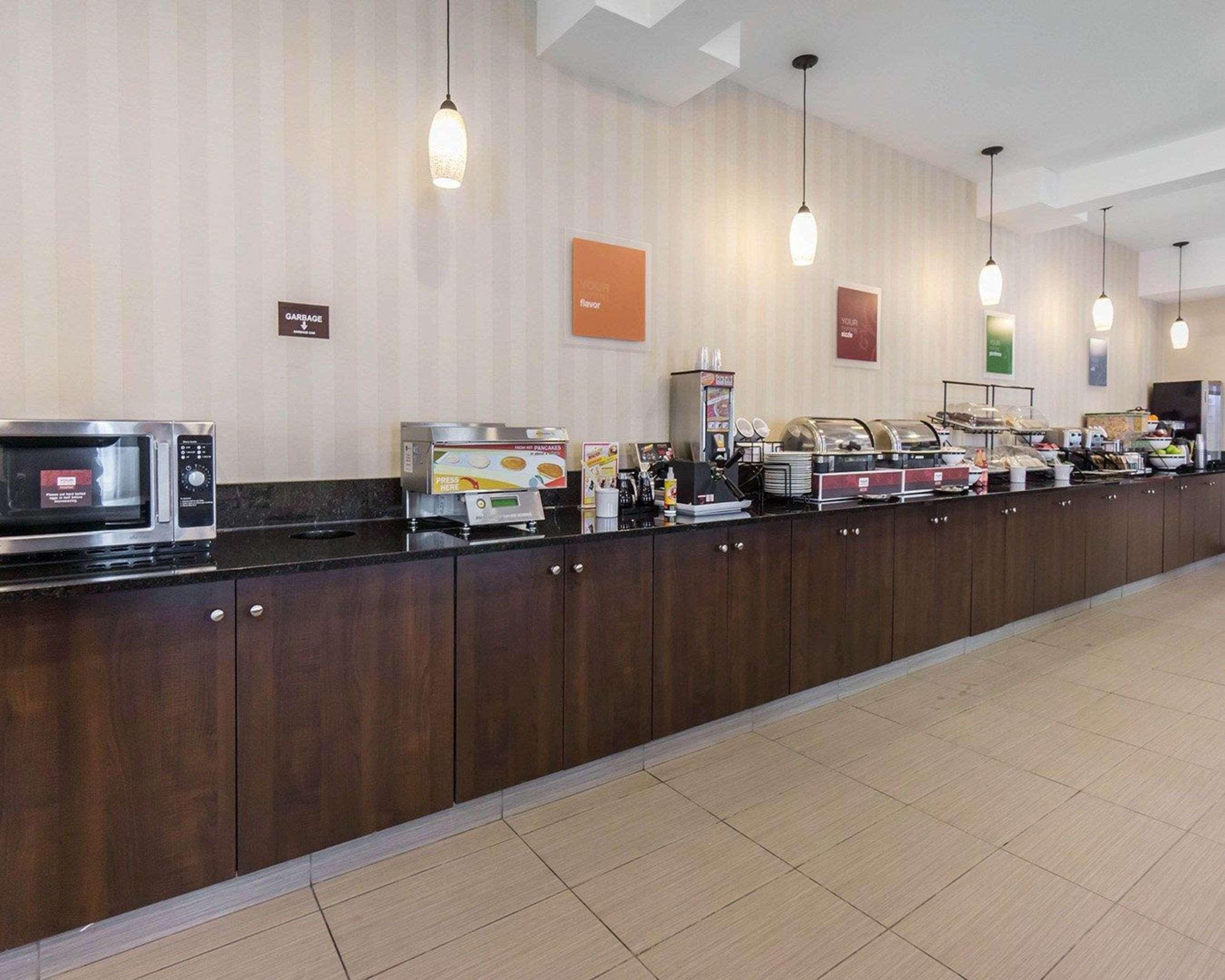 Comfort Inn & Suites Fox Creek 2
