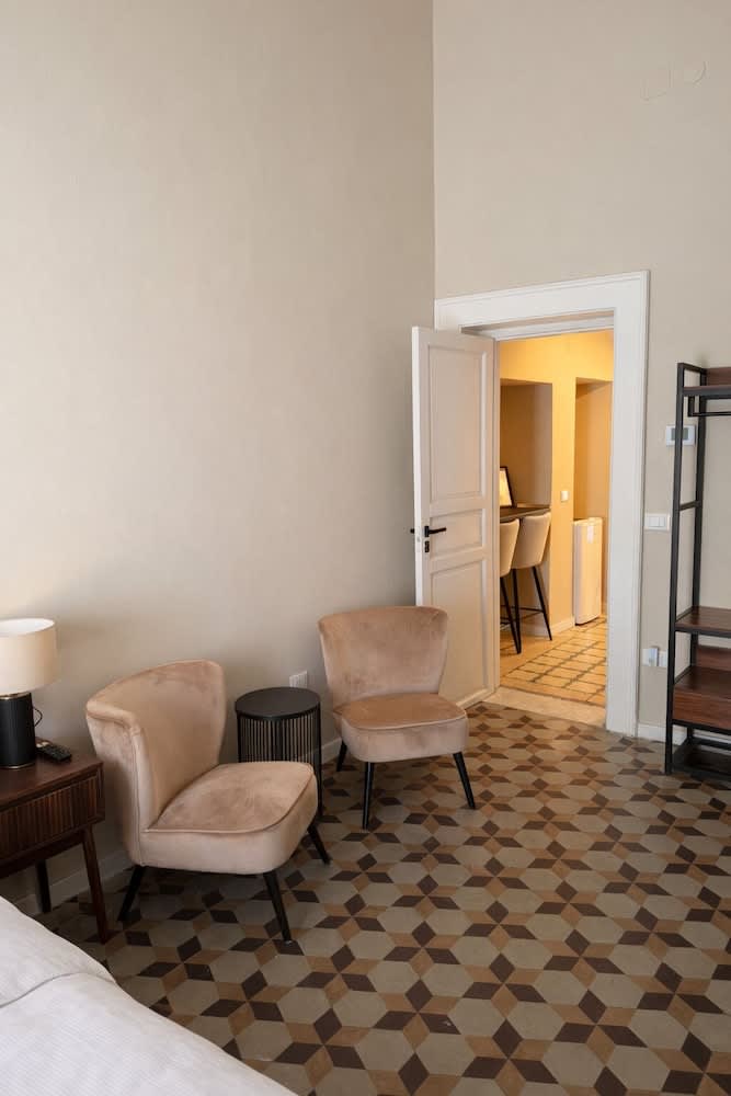 Bari LandLord 71 2