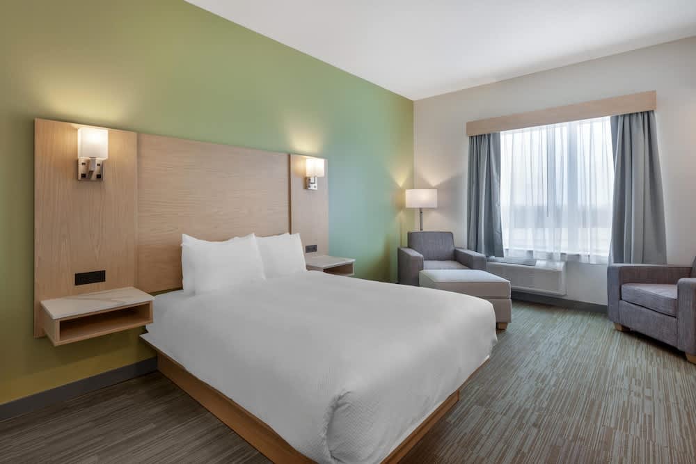Best Western Plus Kawartha Lakes Hotel & Suites 1