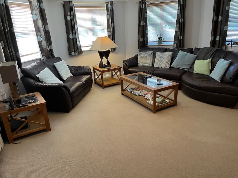 Captivating Apartment near Gatwick 1