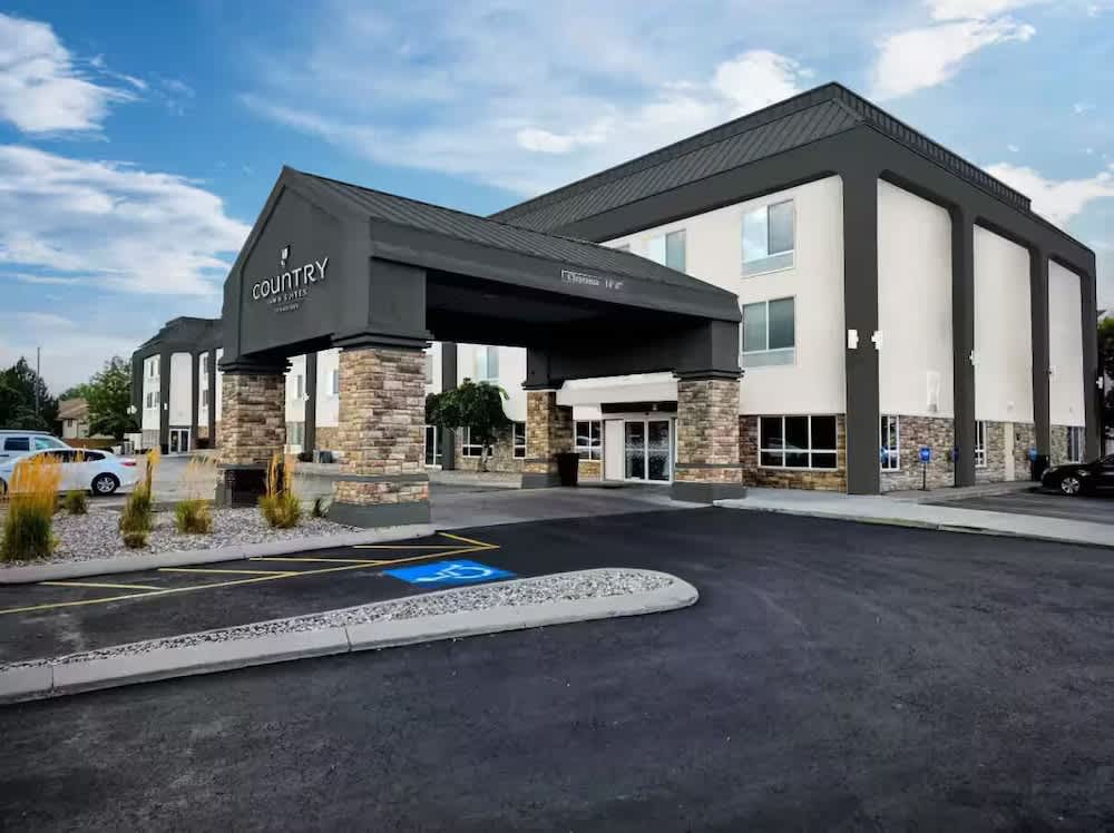 Country Inn & Suites by Radisson, Idaho Falls at the Mall 1