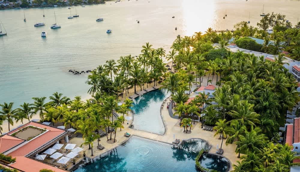 Mauricia Beachcomber Resort & Spa 1