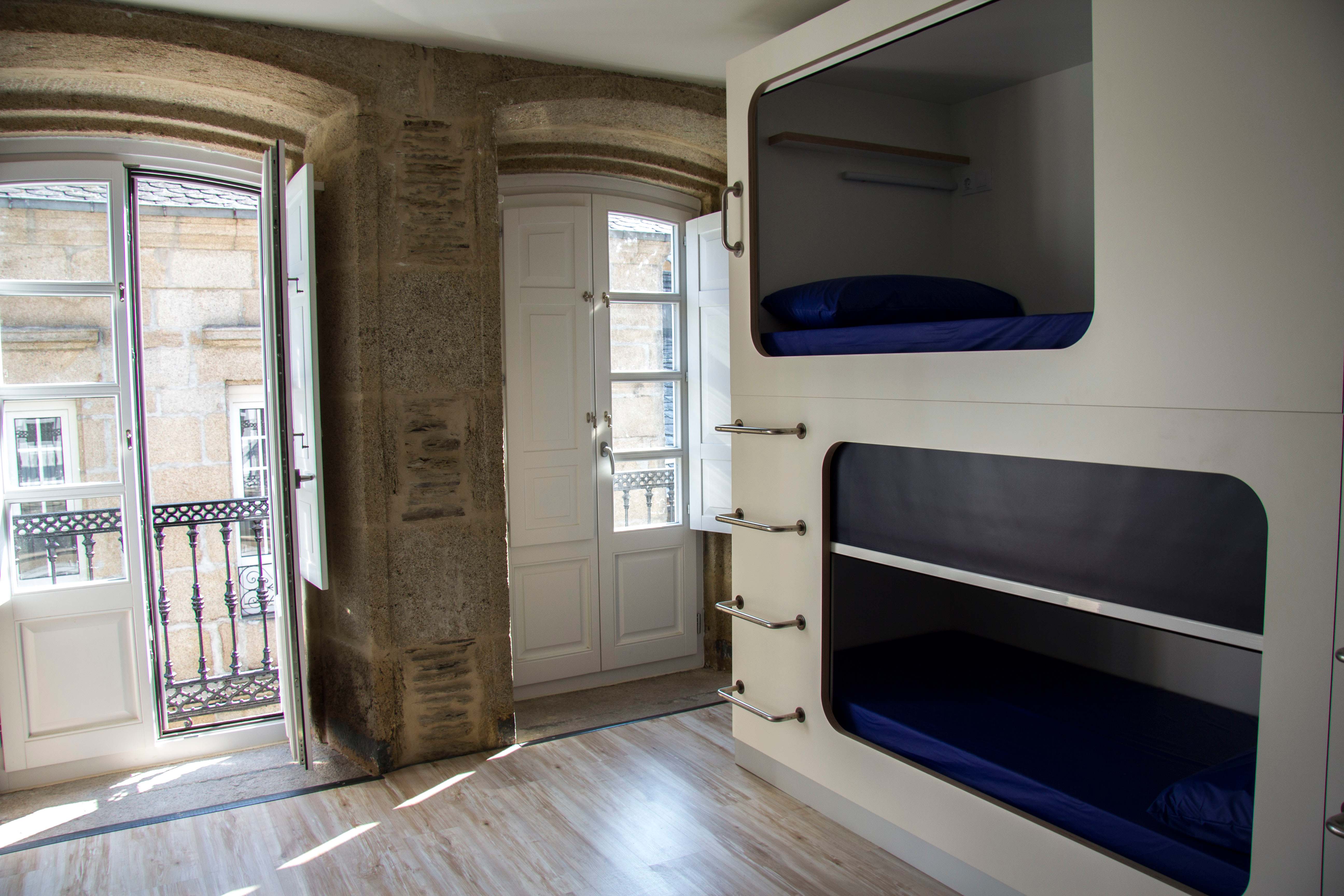 Hostel Cross 1