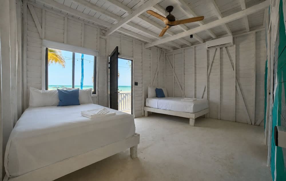 El Faro Beach Front by ÓOL Hotels 2