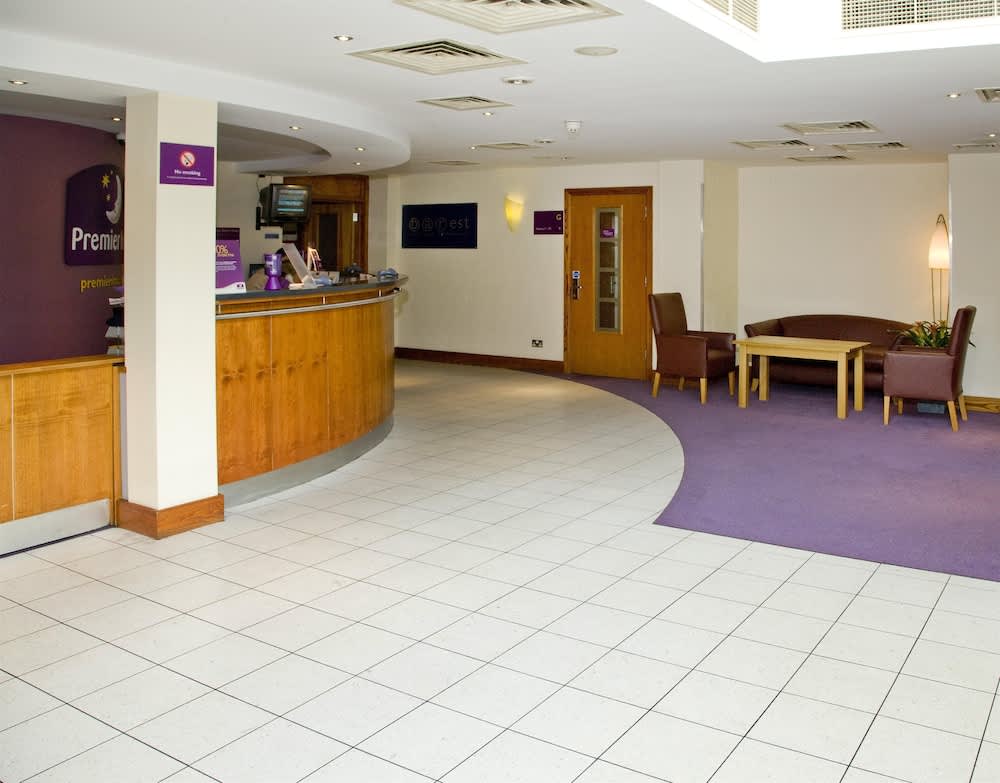 Premier Inn Watford Central 2
