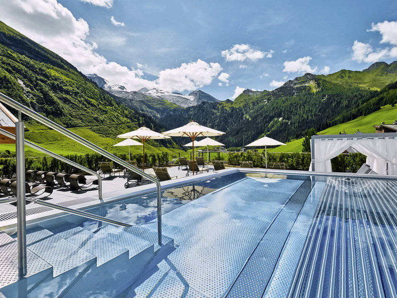 Hotel Berghof Crystal Spa & Sports 2