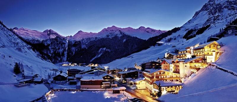 Hotel Berghof Crystal Spa & Sports 2