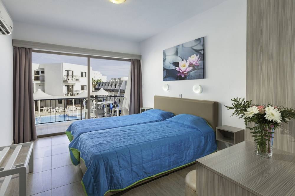Penelope Beach Hotel Apts 2