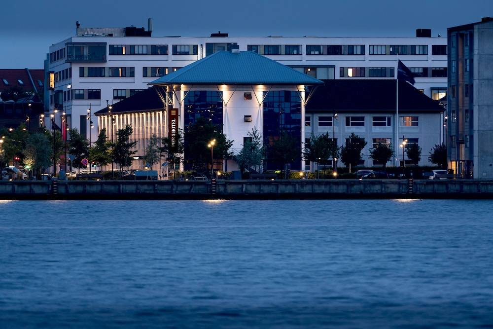 Pier 5 Hotel 1