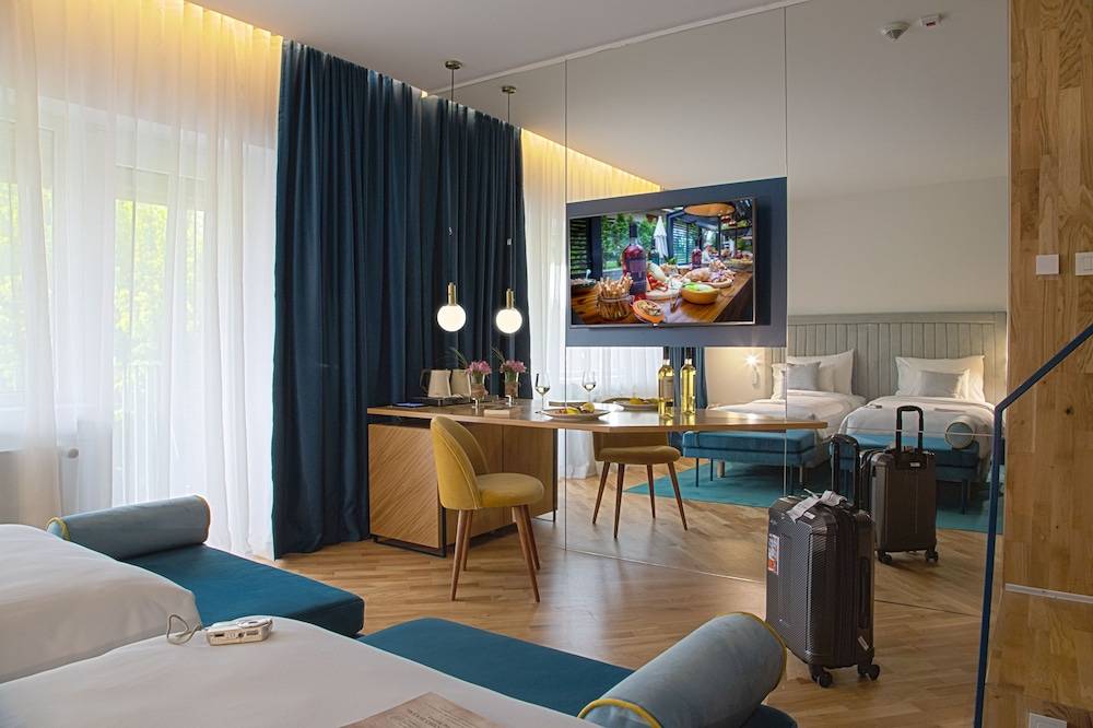 Caro Hotel 1